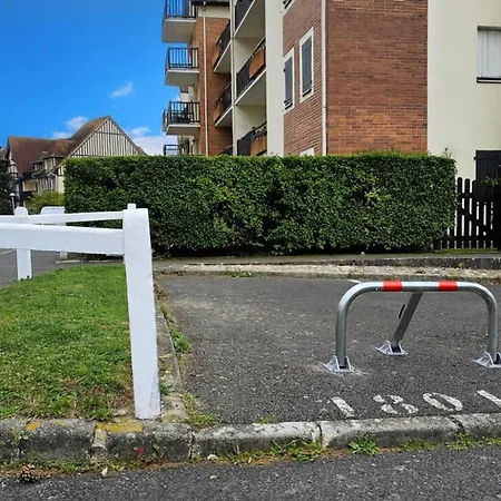 Duplex Vue Mer, Balcon, Parking Prive Apartmán Cabourg