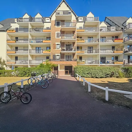 Duplex Vue Mer, Balcon, Parking Prive Cabourg